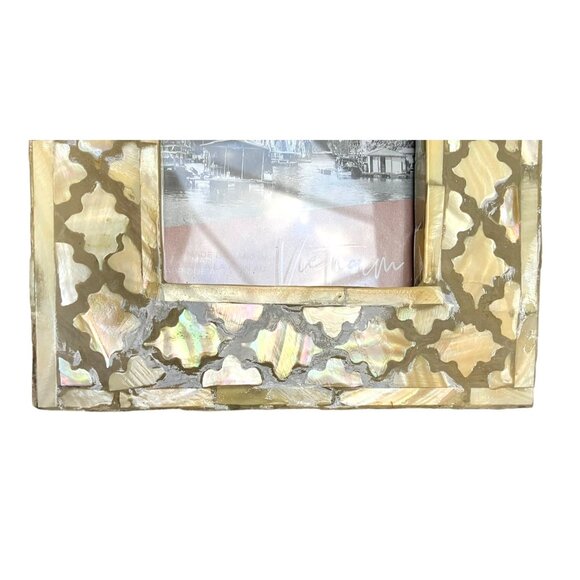 Mother of Pearl Handmade Mosaic Laquer 4x6 Rectangular Frame- Made in Vietnam - Picture 6 of 15